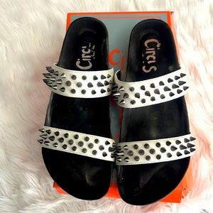 Circus by Sam Edelman “Ace” Sandal in Star White